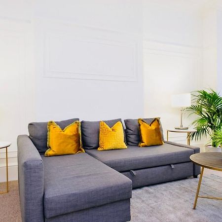 Spacious & Charming Garden Flat -Zone 2- Great For Central London Access المظهر الخارجي الصورة