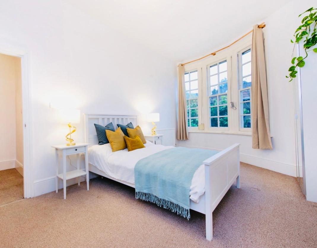 Spacious & Charming Garden Flat -Zone 2- Great For Central London Access المظهر الخارجي الصورة