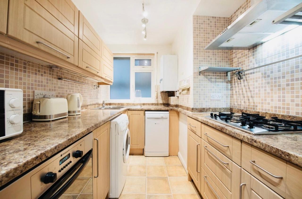 Spacious & Charming Garden Flat -Zone 2- Great For Central London Access المظهر الخارجي الصورة